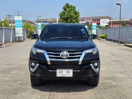 2017 TOYOTA Fortuner