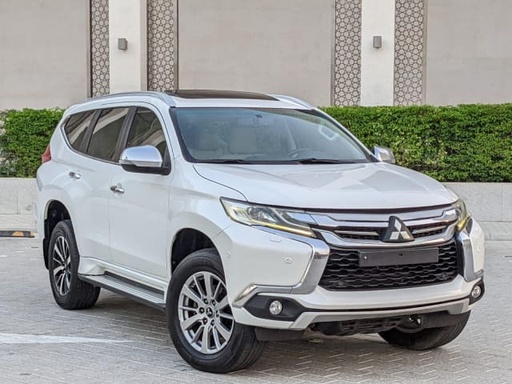 2017 MITSUBISHI Montero