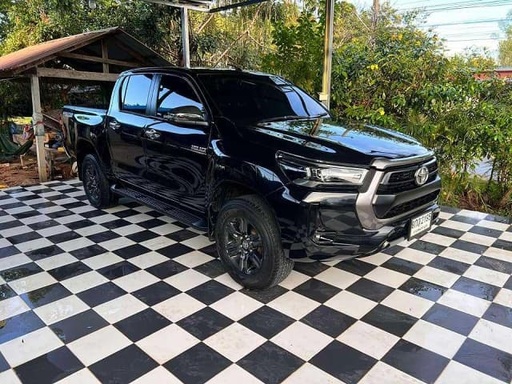 2019 TOYOTA Hilux