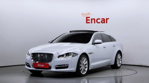 2017 JAGUAR XJ Series