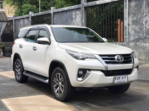 2018 TOYOTA Fortuner