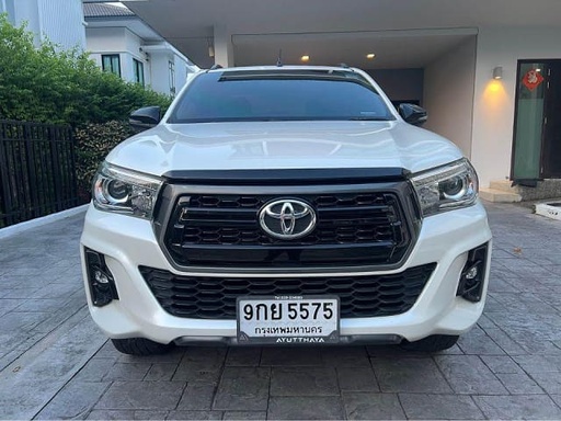 2019 TOYOTA Hilux