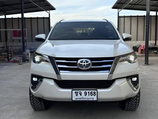 2018 TOYOTA Fortuner