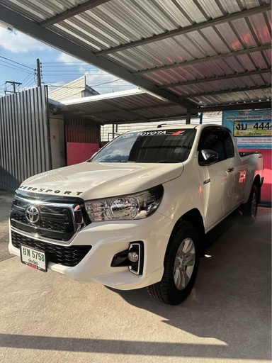 2019 TOYOTA Hilux