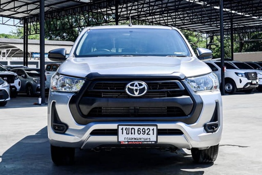 2020 TOYOTA Hilux