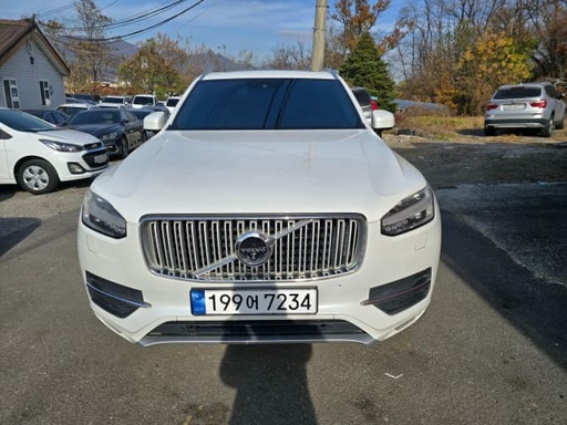 2017 VOLVO XC90