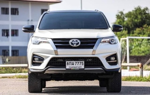 2019 TOYOTA Fortuner