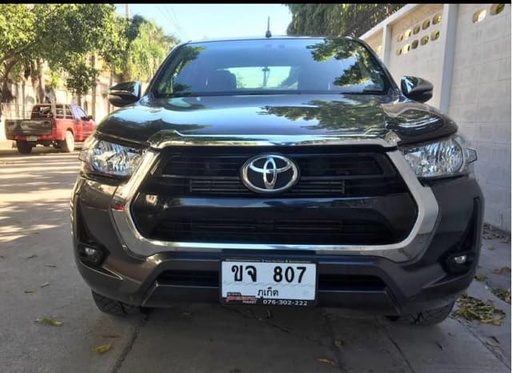 2021 TOYOTA Hilux, 