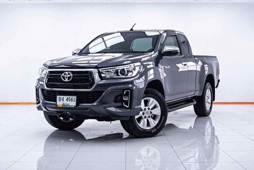 2019 TOYOTA Hilux