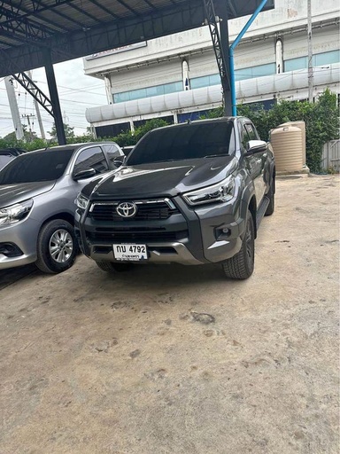 2022 TOYOTA Hilux