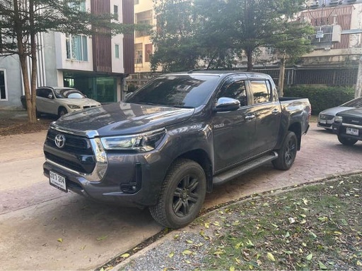 2023 TOYOTA Hilux