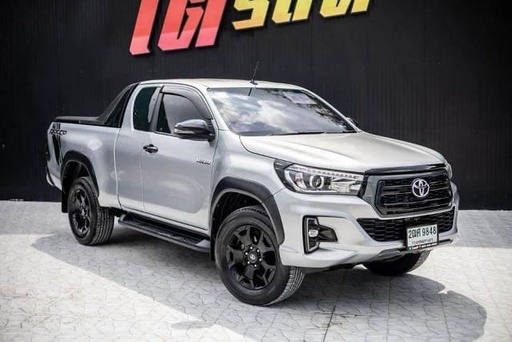 2019 TOYOTA Hilux