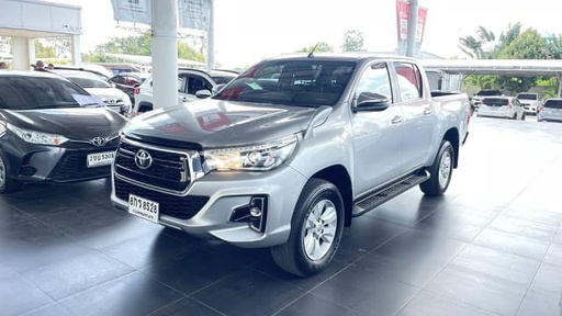 2019 TOYOTA Hilux