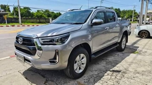 2019 TOYOTA Hilux