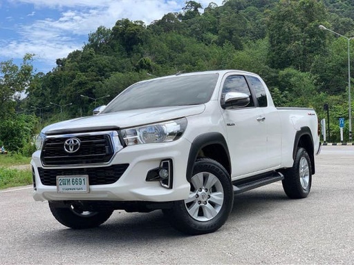 2020 TOYOTA Hilux