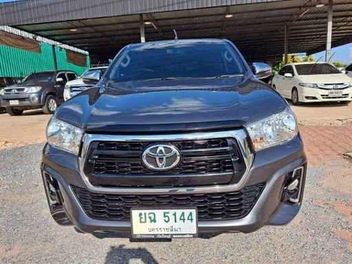 2019 TOYOTA Hilux