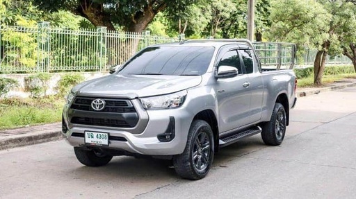 2020 TOYOTA Hilux