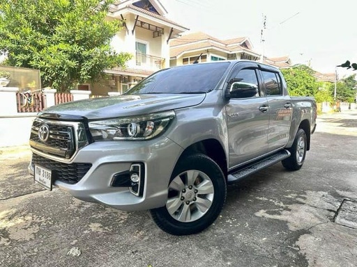 2019 TOYOTA Hilux