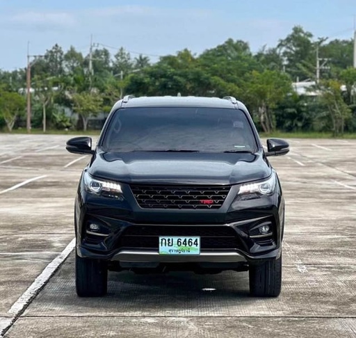 2019 TOYOTA Fortuner