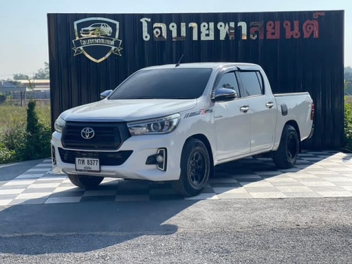 2019 TOYOTA Hilux