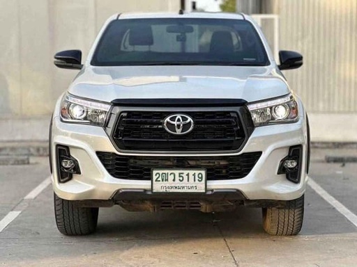 2019 TOYOTA Hilux