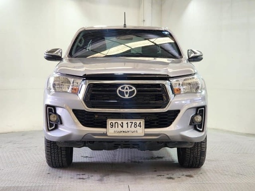 2019 TOYOTA Hilux