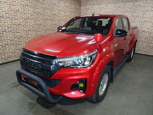 2019 TOYOTA Hilux