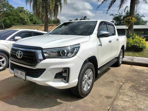 2019 TOYOTA Hilux