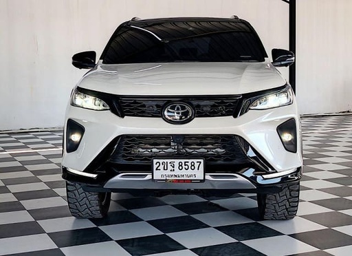 2020 TOYOTA Fortuner