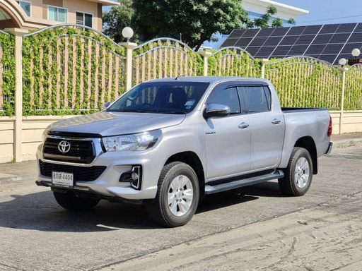 2019 TOYOTA Hilux