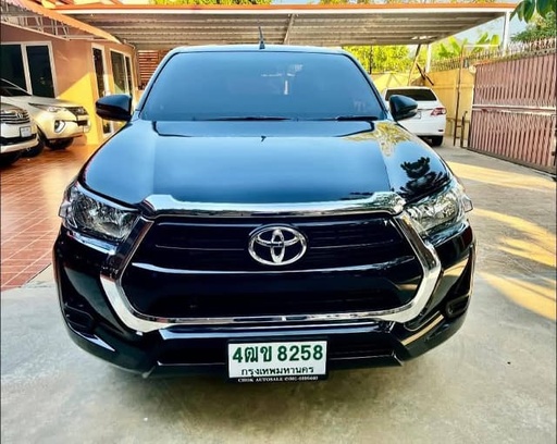 2023 TOYOTA Hilux