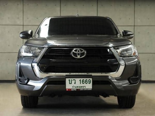 2023 TOYOTA Hilux