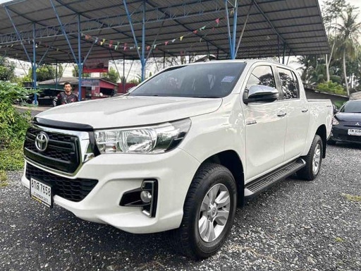 2019 TOYOTA Hilux