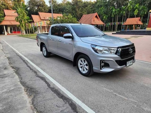 2019 TOYOTA Hilux