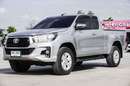 2019 TOYOTA Hilux