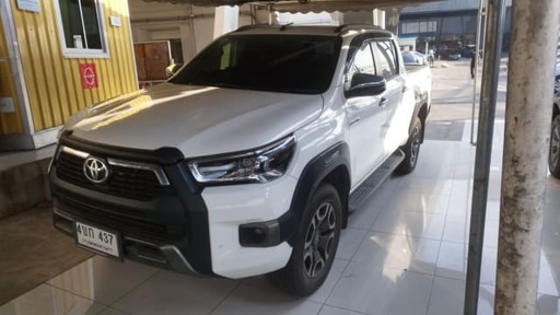 2023 TOYOTA Hilux