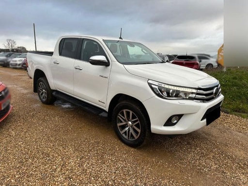 2018 TOYOTA Hilux