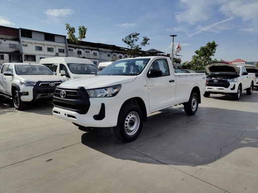 2024 TOYOTA Hilux