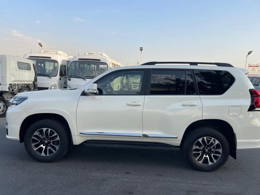 2018 TOYOTA Land Cruiser Prado