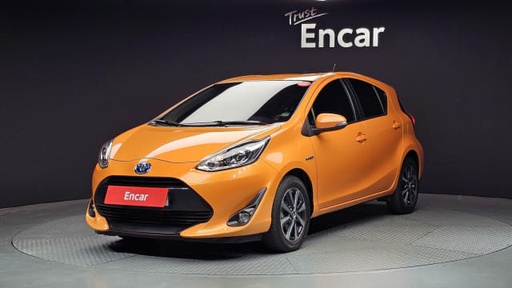 2018 TOYOTA Prius