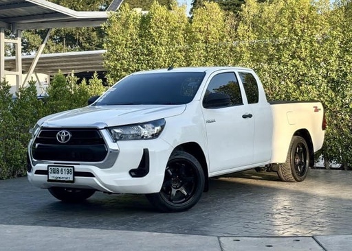 2023 TOYOTA Hilux