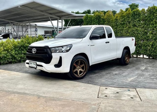 2020 TOYOTA Hilux