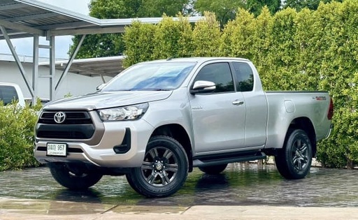 2021 TOYOTA Hilux