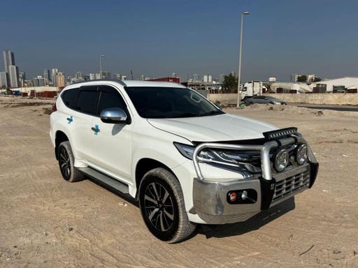 2017 MITSUBISHI Pajero