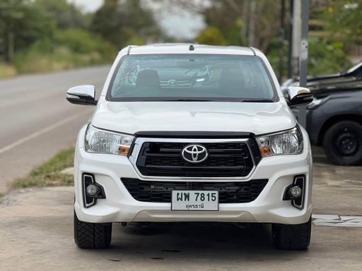 2019 TOYOTA Hilux