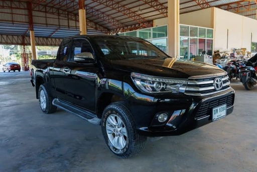 2017 TOYOTA Hilux