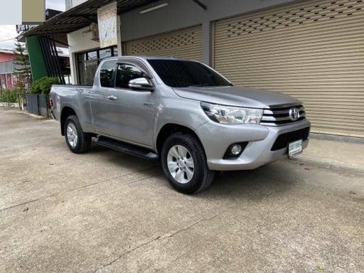 2017 TOYOTA Hilux