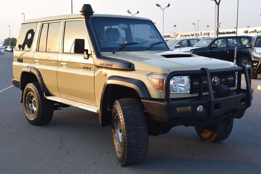 2016 TOYOTA Land Cruiser