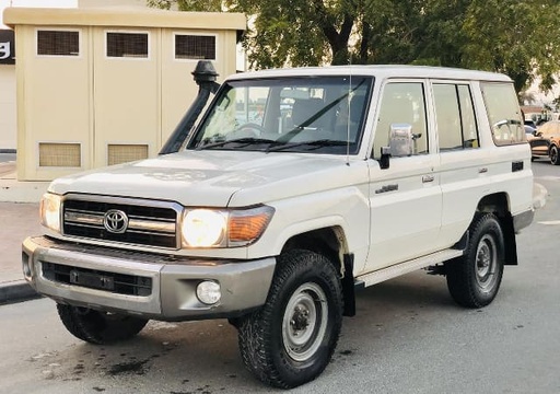 2018 TOYOTA Land Cruiser