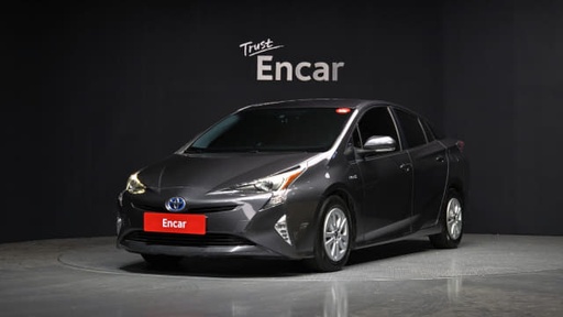 2018 TOYOTA Prius